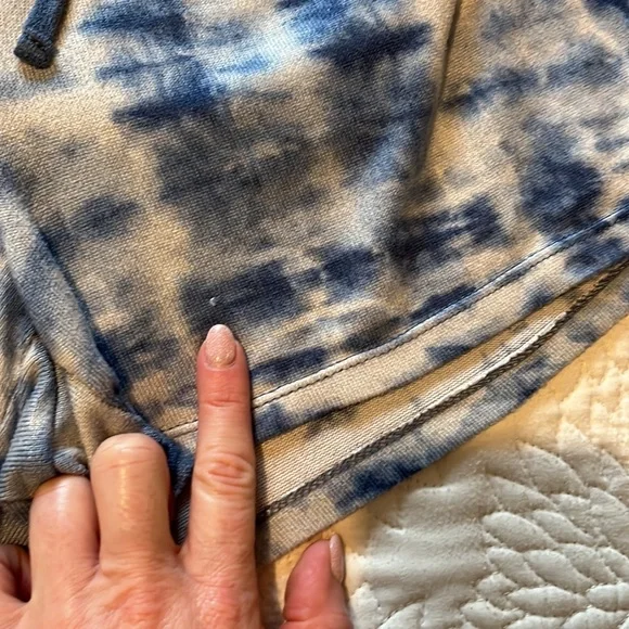 Lucky Brand Soft Terrycloth, Tie-dye PJs 💙🤍 - Picture 5 of 10